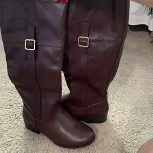 New without tags just fab Burgundy brown boots